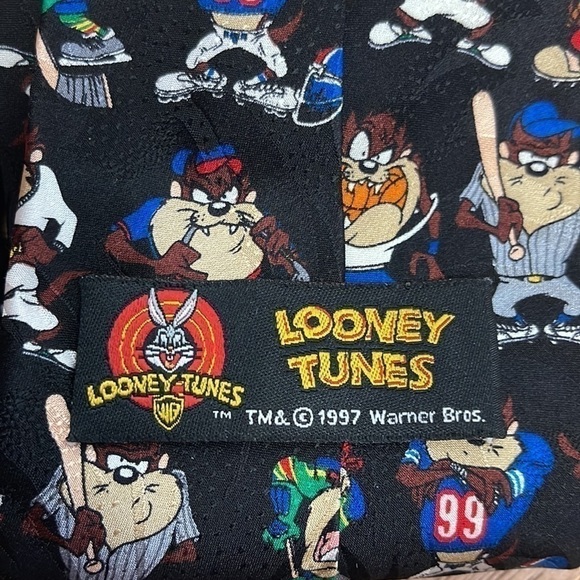 Vintage Looney Tunes Tasmanian Devil Warner Bros. All Sports Fan Tie Silk Tie - Picture 2 of 3